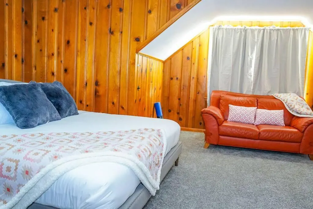 Spacious 4Br Family-Friendly Home, 5 Mins To Dining Columbus Holiday home
