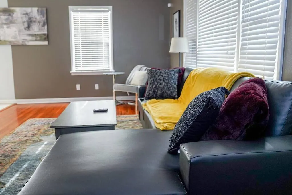 Spacious 4Br Family-Friendly Home, 5 Mins To Dining Columbus